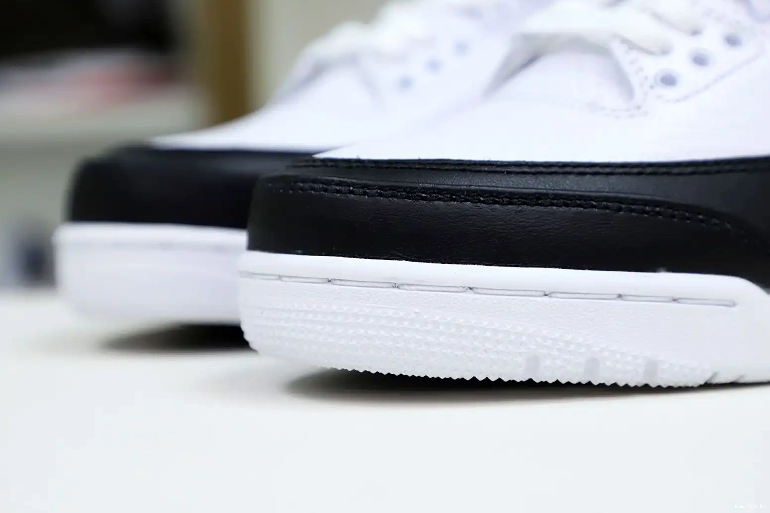DESIGN AIR 'WHITE' RETRO 3 SP Kimikick X FRAGMENT JORDAN 0715